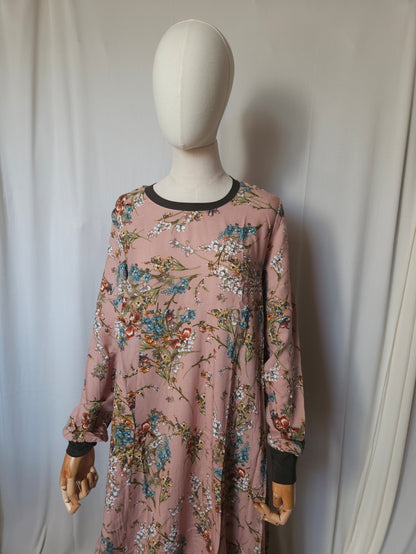 Hauskleid mit Blumen